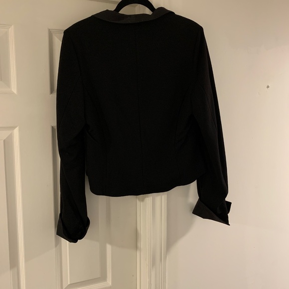 Olsen Europe Tuxedo Jacket - Picture 6 of 6